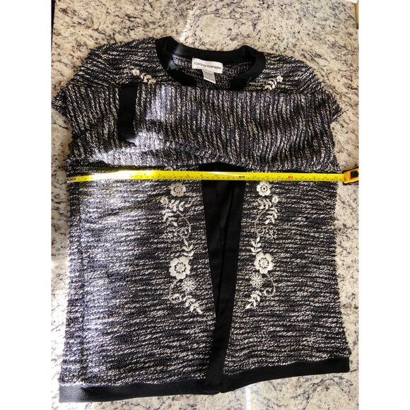 Cathy Daniels Floral Cardigan M  Black White Embroidered Knit Cottagecore Career - Picture 6 of 10